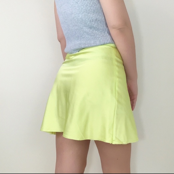 'Cindy' Satin Mini Skirt - Picture 6 of 10